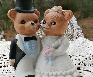 A Bear's Christmas Bride