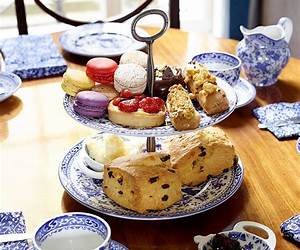 Afternoon Tea at Home: Deliciously indulgent recipes for sandwiches, savouries, scones, cakes and other fancies