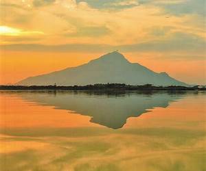 Arunachala Aksharamanamalai: A Detailed Commentary by Muhavai Kanna Muruganar
