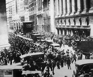 Black Tuesday: The History and Legacy of the Wall Street Stock Market Crash of 1929 Black Tuesday: The History and Legacy of the Wall Street Stock Market Crash of 1929