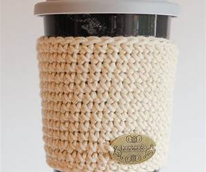 Cute and Easy Crocheted Cozies: 35 simply stylish projects to make and give Cute and Easy Crocheted Cozies: 35 simply stylish projects to make and give
