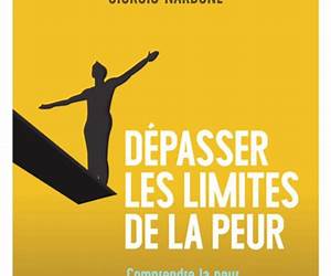 Dépasser les limites de la peur (Psychothérapie) (French Edition) Dépasser les limites de la peur (Psychothérapie) (French Edition)