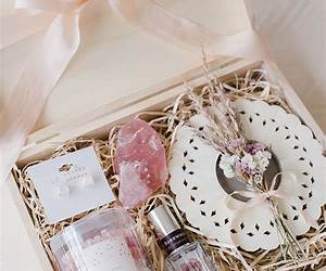 DIY Gifts Box Set: Amazing DIY Presents That You Can Make at Home (Diy gifts, DIY Projects, Diy gifts ideas,) DIY Gifts Box Set: Amazing DIY Presents That You Can Make at Home (Diy gifts, DIY Projects, Diy gifts ideas,)