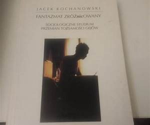 Fantazmat zróżNICowany: socjologiczne studium przemian tożsamości gejów Fantazmat zróżNICowany: socjologiczne studium przemian tożsamości gejów
