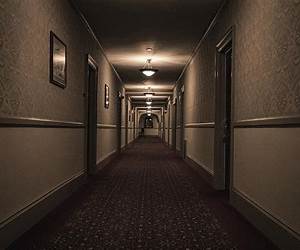 Horror in the Hallway (Haunted Hemlock High School Book 1) Horror in the Hallway (Haunted Hemlock High School Book 1)