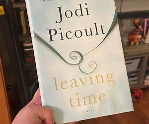 Leaving Time by Jodi PicoultReview Summary