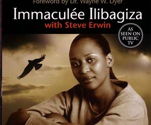 Left to Tell (Volume 1 of 2) (EasyRead Super Large 24pt Edition): Discovering God Amidst the Rwandan Holocaust