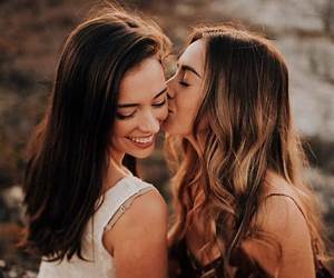 Lesbian Passion: Ten Explicit First Lesbian Sex Erotica Stories