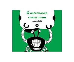 O astronauta cruza a rua O astronauta cruza a rua
