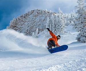 SNOWBOARDING: A guide book on how to learn the extreme sports winter adventure (snowboarding games, extreme adventure, winter sports)