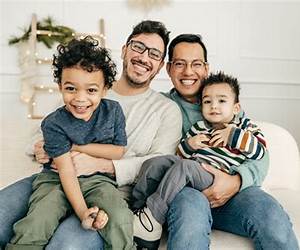 Same Family, Different Colors: Confronting Colorism in America's Diverse Families Same Family, Different Colors: Confronting Colorism in America's Diverse Families