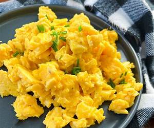 Scrambled Eggs (Felicity and the Beak #2) Scrambled Eggs (Felicity and the Beak #2)