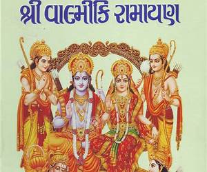 Shree Valmiki Ramayan (Gujarati Edition)Bestselling Gujarati Book (Gujarati) Hardcover – 2014 Shree Valmiki Ramayan (Gujarati Edition)Bestselling Gujarati Book (Gujarati) Hardcover – 2014