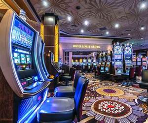 The Billionaire's Casino: Discovering His Past (Billionaire's Casino, #2)