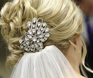 The Bride Wore a Brooch (Mail Order Brides of Sandy Dunes #1) The Bride Wore a Brooch (Mail Order Brides of Sandy Dunes #1)