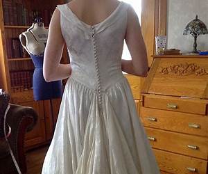 The Heirloom Wedding Dress (Touching Weddings, #1)