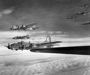 U.S. Army Air Force in World War II: The High Road to Tokyo Bay U.S. Army Air Force in World War II: The High Road to Tokyo Bay