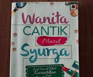 Wanita Cantik Masuk Syurga