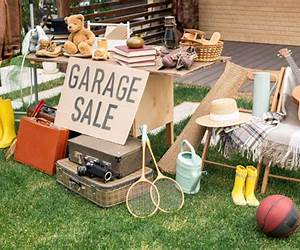 Yard Sale Buyer's Guide: A Beginner's Buying Resource for Individuals Looking to Buy and Sell for a Profit Yard Sale Buyer's Guide: A Beginner's Buying Resource for Individuals Looking to Buy and Sell for a Profit